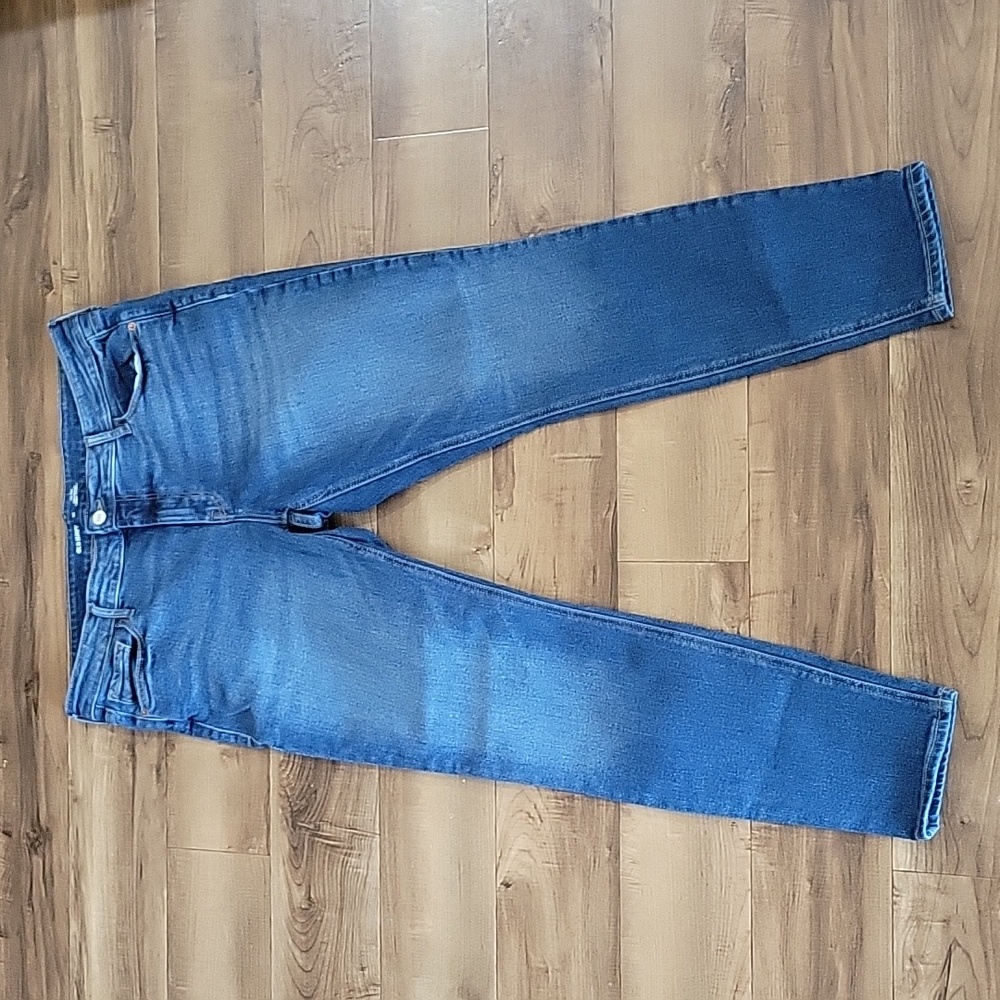 Old Navy Rockstar Super Skinny Jeans